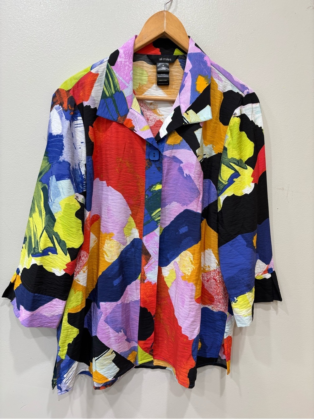 Ali Miles Hidden Button Front Abstract Vibrant Tunic Top Women’s Size Medium